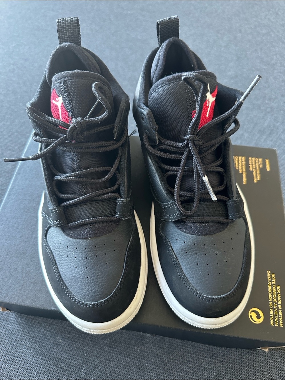 Jordan Fadeaway (GS) Size 4.5Y